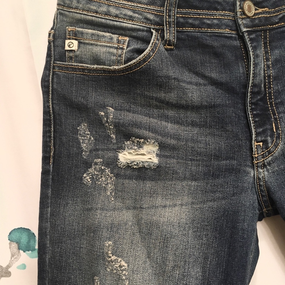 KanCan distressed skinny jeans